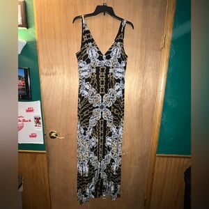 Beautiful size Large Jennifer Lopez V neck maxi dress